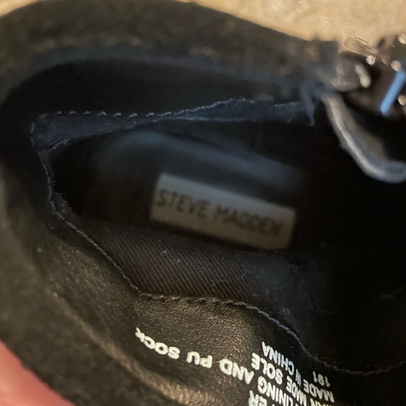 •Steve Madden Fridge Boots• - Picture 3 of 5